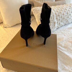 Steve Madden Elegant Black Heeled Boots